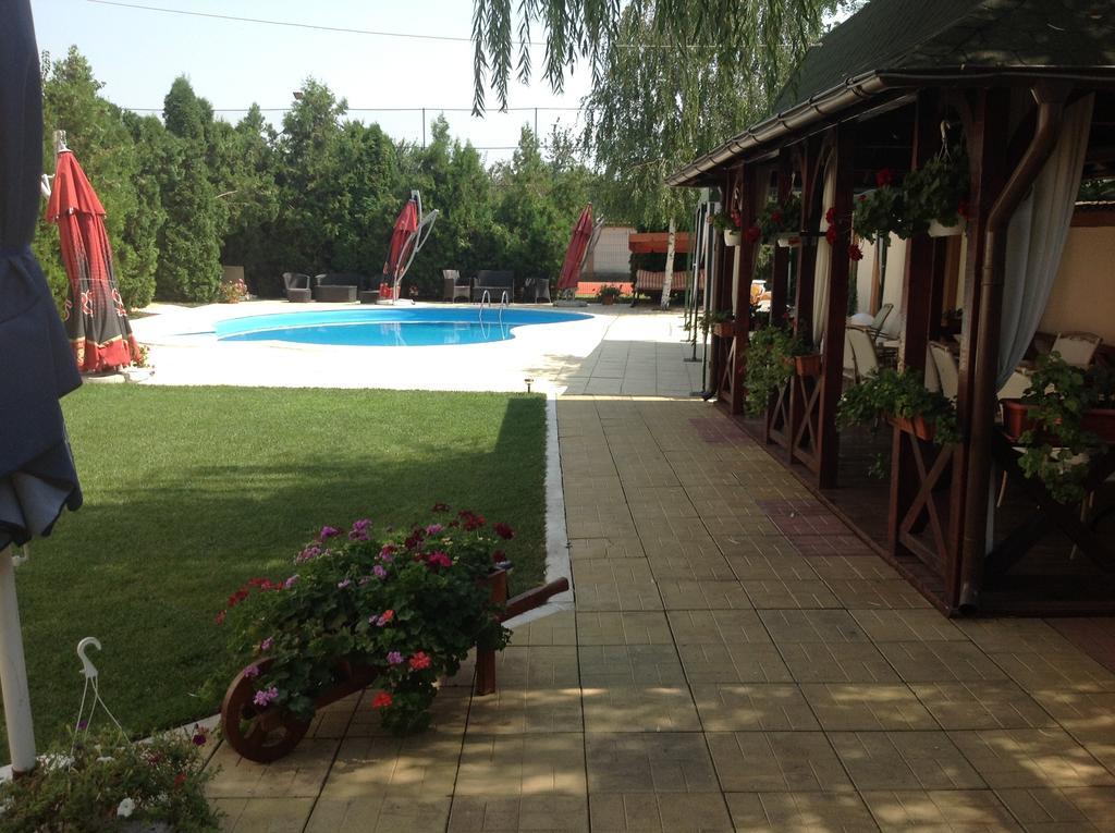 Vila Royal Urziceni Exterior foto