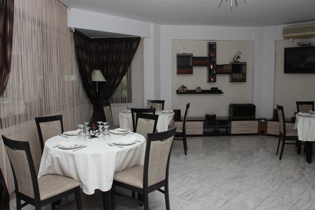 Vila Royal Urziceni Exterior foto